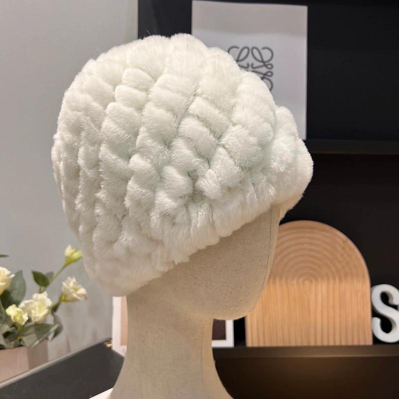 Căciulă din Blană de Iepure Rex Reală, Tricotată din Lână Caldă și Rezistentă la Frig, Versatilă pentru Toamnă și Iarnă pentru Femei