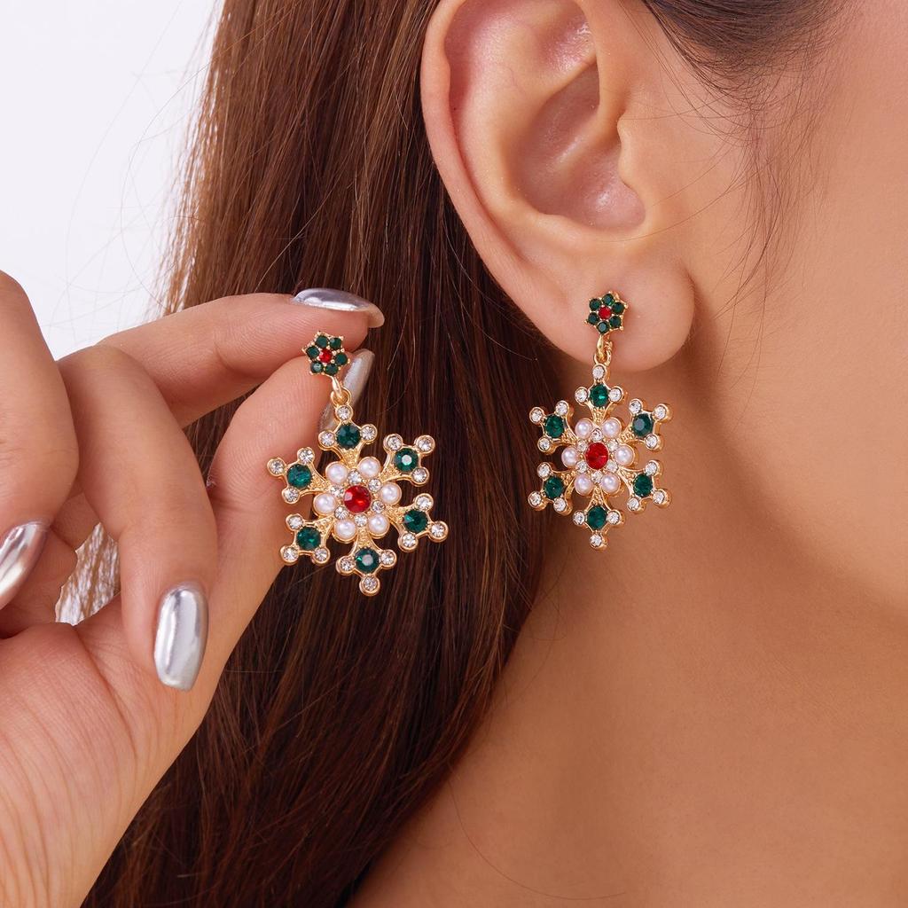 European & American Christmas Snowflake Earrings: Women's Fashion Diamond Pearl Studs