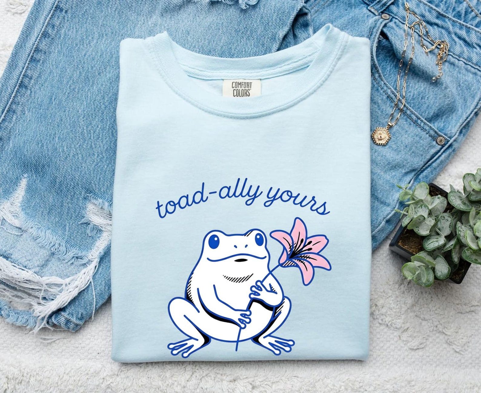 Amphibian Blossom Shirt Animals Affection Gift Women Sweet Tee Frog T-Shirt Animal Fan Cute Tshirt Love Graphic Clean Lotus Tshirt S