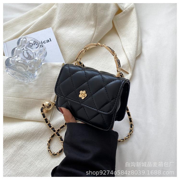 

Small fresh bag women s 2025 new summer fashion diamond chain bag small fragrant wind crossbody shoulder handbag чёрный