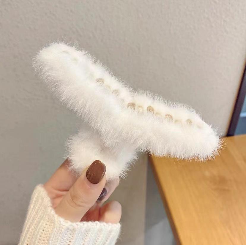 Autumn/Winter Large Pearl Tassel Bow Hair Clip with Plush Shark Design