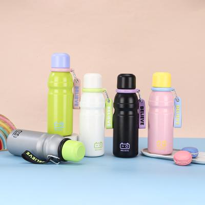 Neuer Spunding Bunter Edelstahl Thermobecher Große Kapazität Direktes Trinken Studentenbecher Outdoor Fitness Sport Wasserbecher