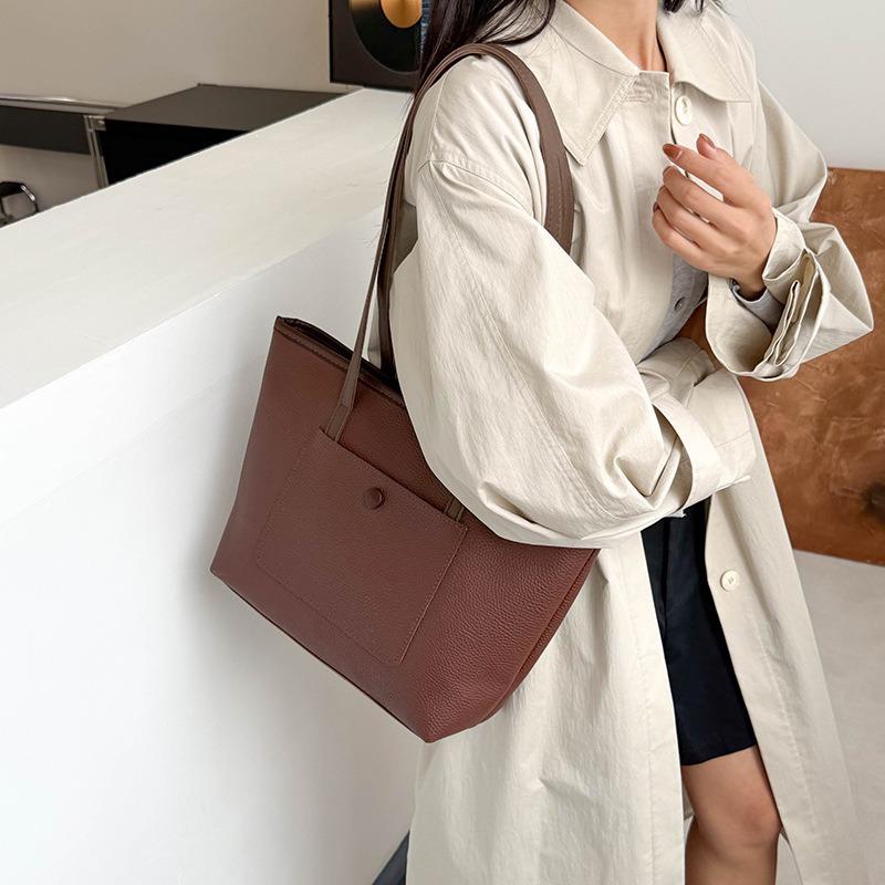 Large-capacity Bag Women's New Versatile Simple Shoulder Messenger Bag Textured College Student Commuting Tote Bag