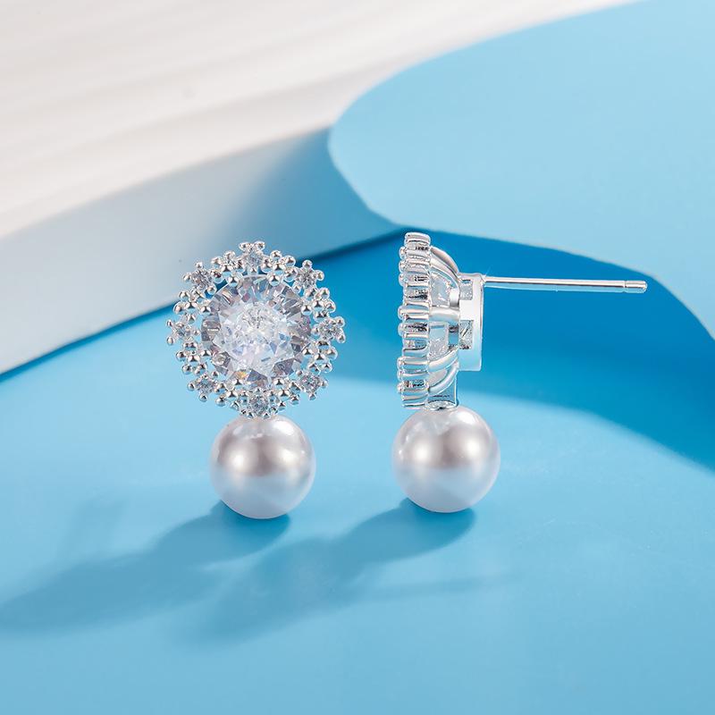 Crystal Snowflake Pearl Earrings: Exquisite Autumn/Winter Luxury, Versatile Women's Jewelry