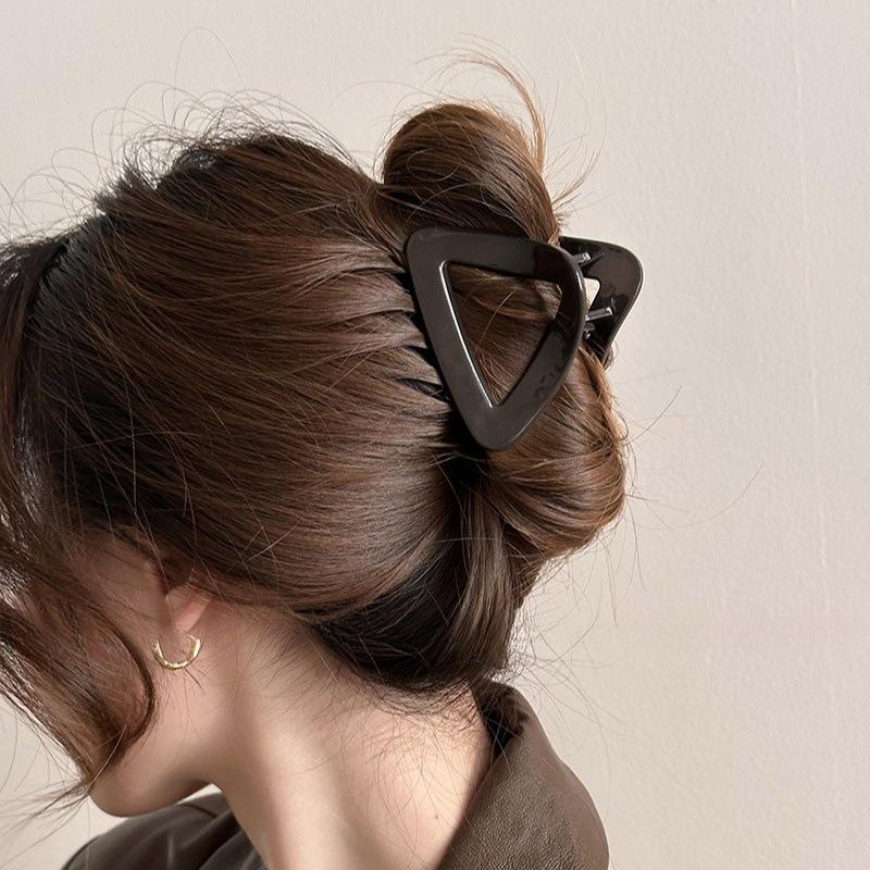 2024 Agrafă de păr triunghiulară minimalistă culoarea ceaiului cu lapte pentru femei - Accesoriu de păr șic pentru cocuri