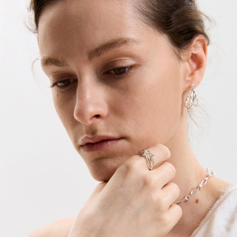 

ahjeong KNOT _R. SILVER No. 18