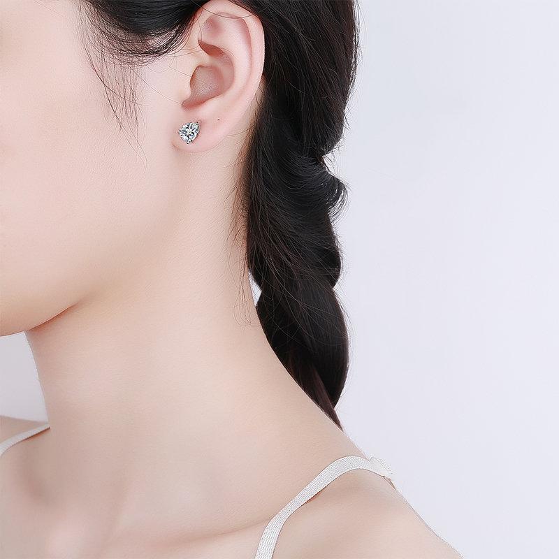 Baolaixing 2023 S925 Silver Water Drop Stud Earrings with Single Diamond