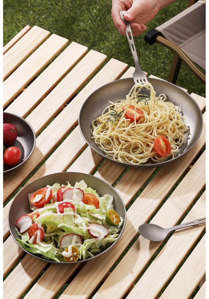 High-End Antibacterial Titanium Dinner Plate: Food-Grade, Multi-Functional, Round, Portable for Household and Outdoor Camping.