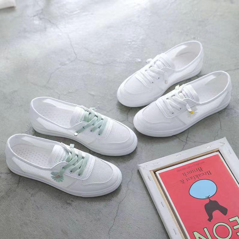 2025 Women's Lightweight White Mesh Casual Flat Shoes - Korean Style, Breathable, Summer All-Match Design.