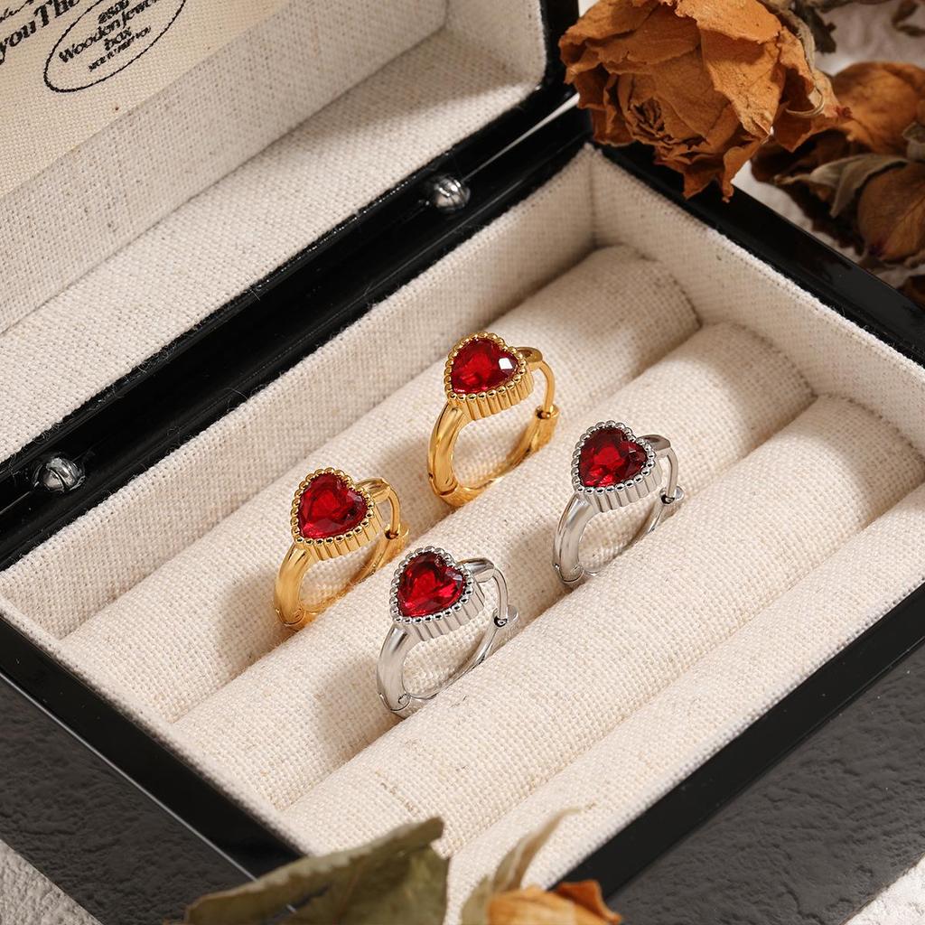 Koreanischer Luxus Titanstahl Herzförmiger Diamant Ohrschmuck