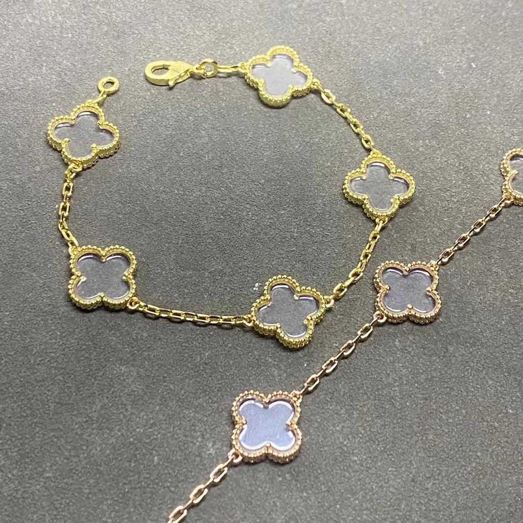 New Stylish Four-leaf Clover Five-flower Bracelet for Women Made with Natural White Mother-of-pearl Red Carnelian and Black Agate