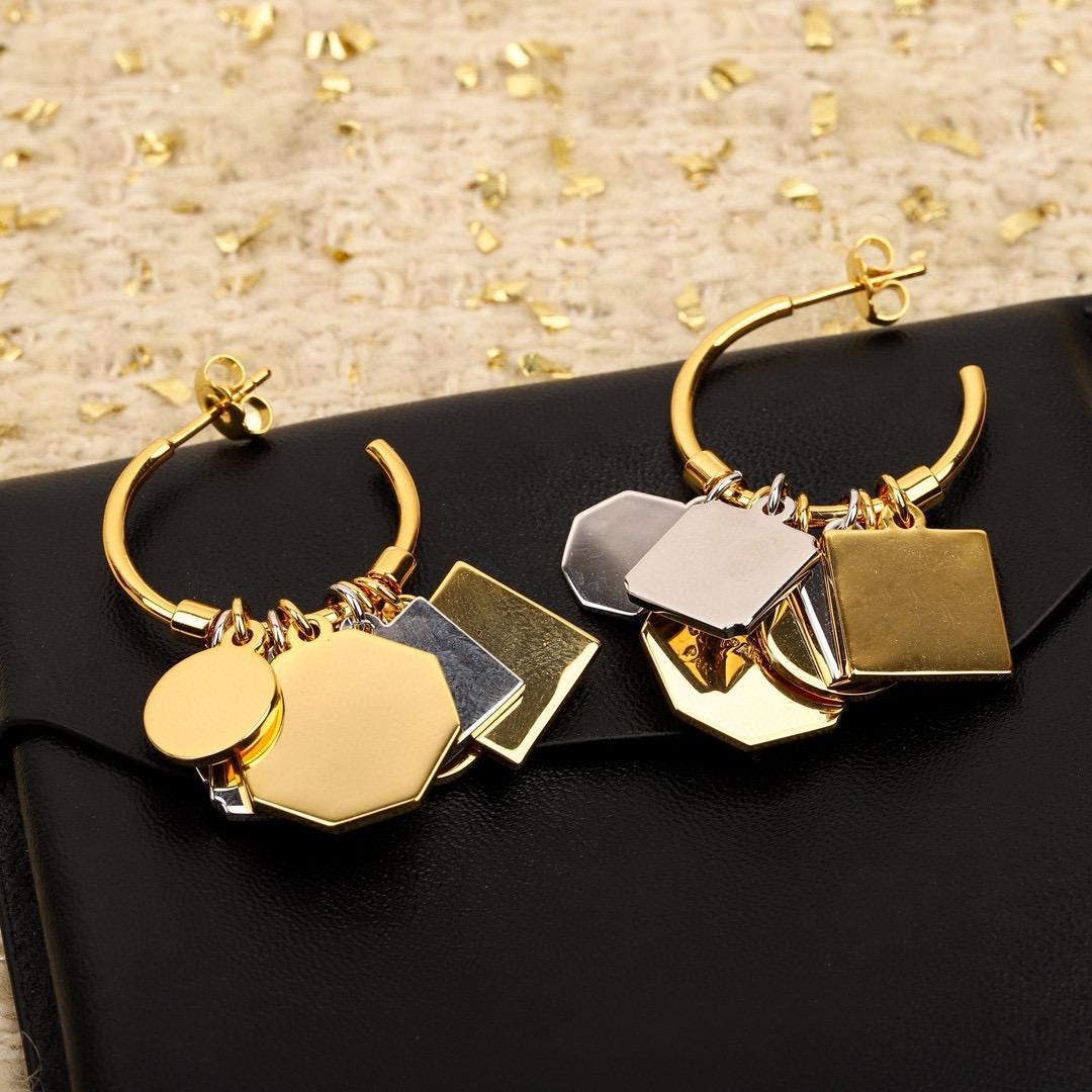 

Lates Hot Brand Vintage Earrings for Women Luxury Jewelry Fashion Geometry Gold Sliver Designer Eardrop Lady Party Stud Earrings