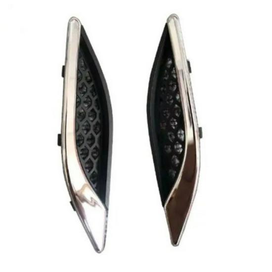 Maserati Ghibli Fender Vents Set: 670029940, 670029939 Maserati