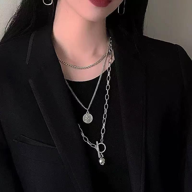 Autumn and Winter Sweater Chain Triangular Geometric Pull-up Necklace Fashionable Versatile Temperament Simple Inner Necklace