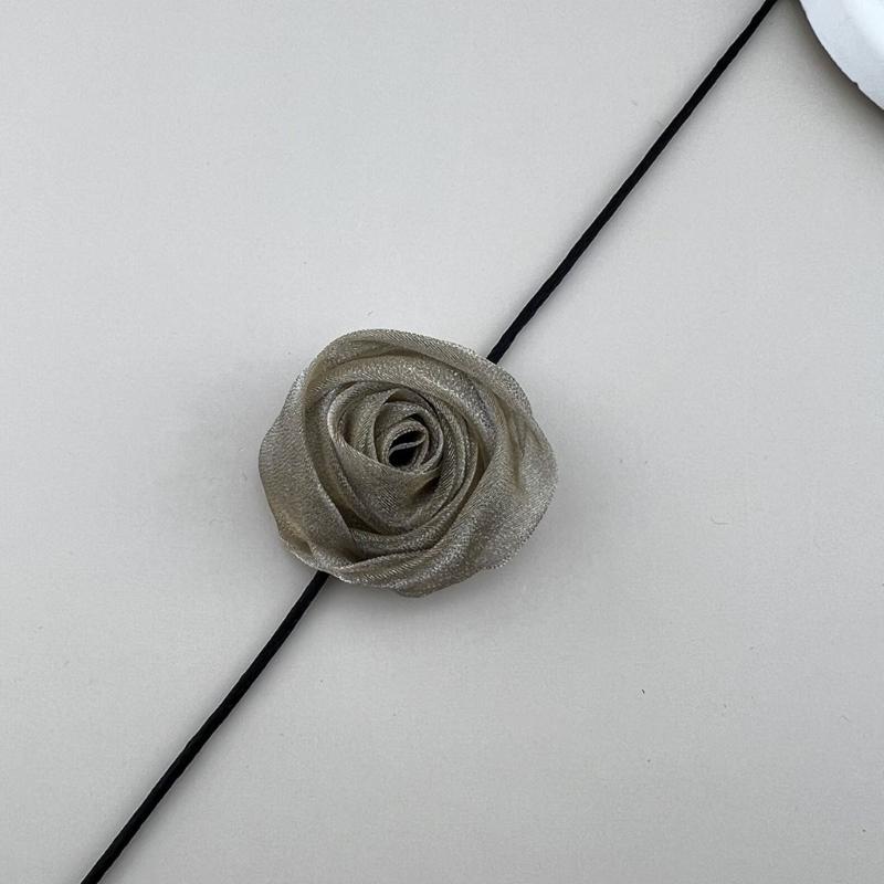 Stylish Rose Pendant Necklace Colorful Floral Shape Clavicle Chain Fashionable Jewelry Blossom Charm Neckchain Ornament