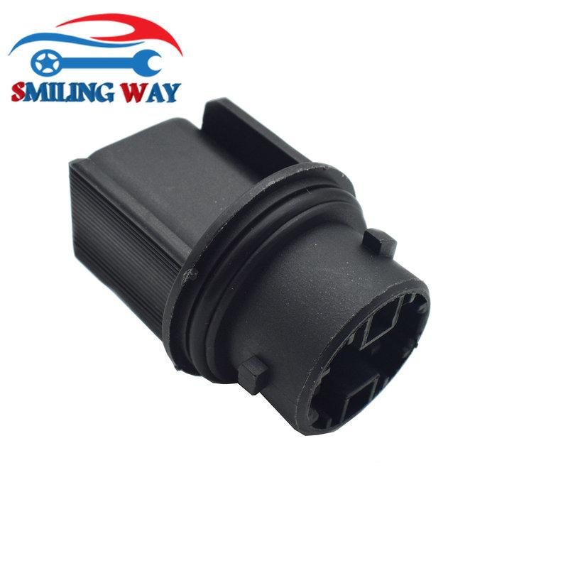 Headlight Turn Signal Light Lamp Bulb Socket For HAL 3157NA 4157NA Freightliner Cascadia M2 Columbia 224-394-045 224-394-025