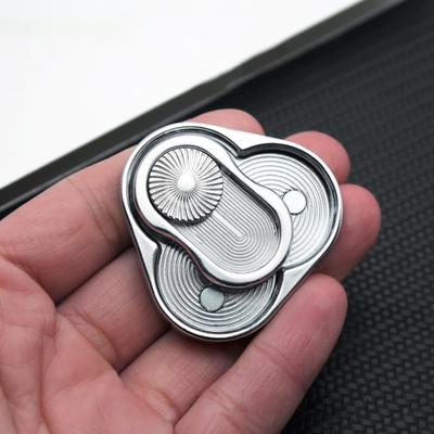 Trojúhelníkový Fidget Slider Úleva od Stresu Úzkosti Přenosný Děti Dospívající Dospělí Magnetický Kovový Fidget Slider Kapesní EDC Slider Senzorická Hračka
