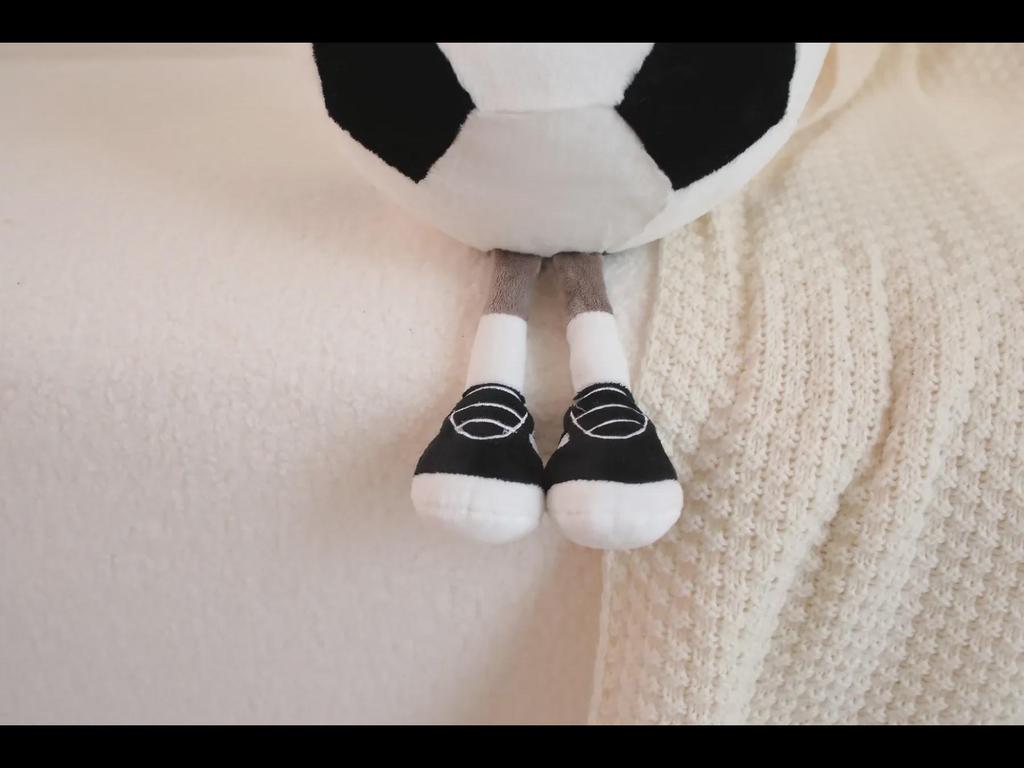 Jellycat Plüschtier mit Fußball- und Basketballmotiv – süßes Weihnachtsgeschenk, Internet-Promi-Puppe
