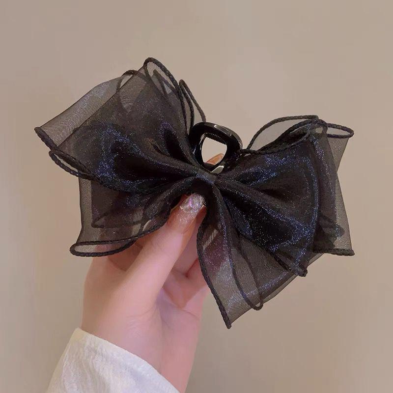 Ostrich Feather Claw Clip: Elegant Updo Accessory for Volume & Style