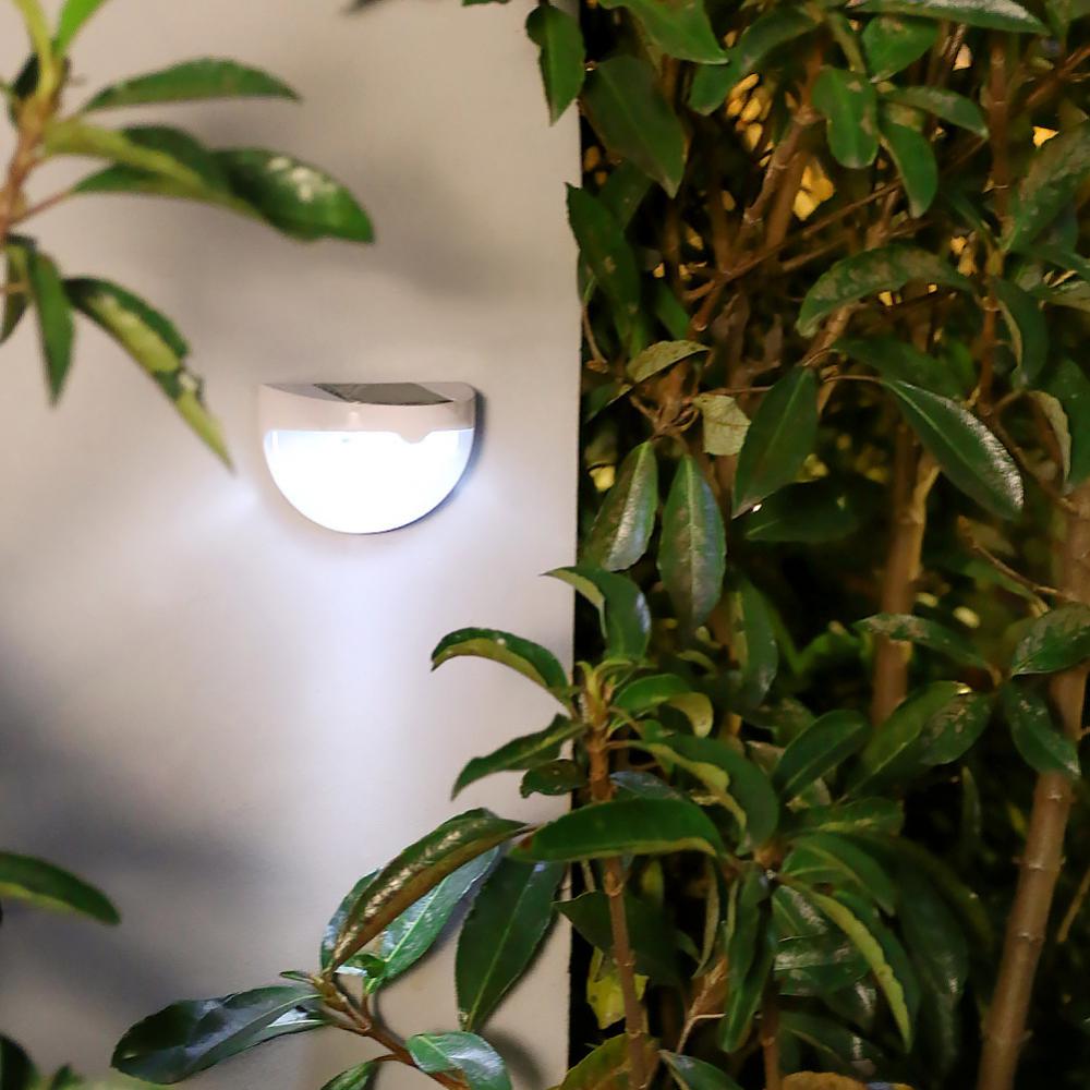 

Waterproof Solar Light Garden Decoration Fence Lamp Half Round Garden Light Automatic Light On Wall Light Outdoor Lighting