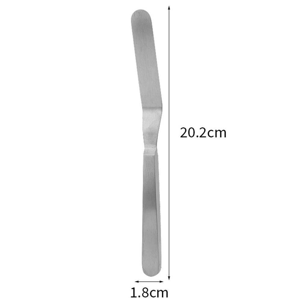 Schlanker und praktischer Edelstahl-Winkelspatel für filigrane Kuchendekorationsaufgaben zu Hause oder professionell