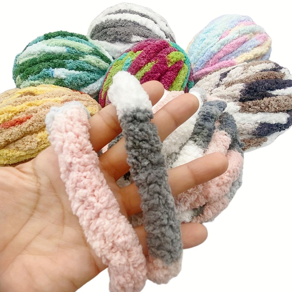 6pcs Gradient Chunky Yarn for Cushions Super Bulky Polyester Yarn Bundle (200g) - Extra Thick Ombre Yarn for DIY Pillow Covers