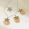 Styl wakacyjny, modny trend, zestaw biżuterii z rozgwiazdą i muszlą jest odpowiedni na wakacyjne plażowe stylizacje, prosty i wszechstronny