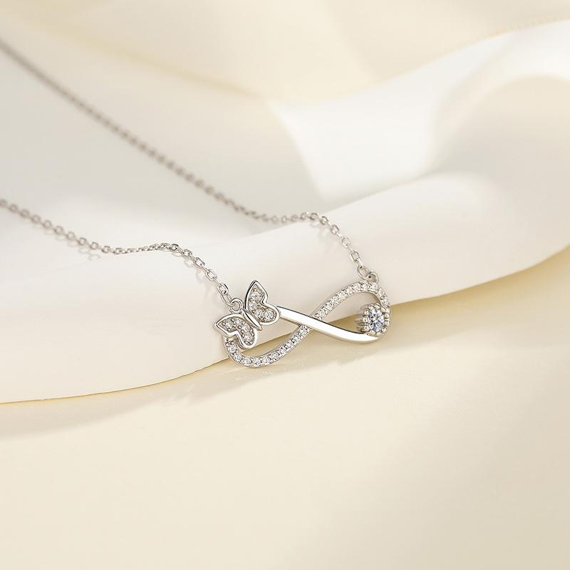 

Темпераментное ожерелье Mosang Stone Butterfly Cross для женщин с легкой роскошью и передовым дизайном Sense Neckwear