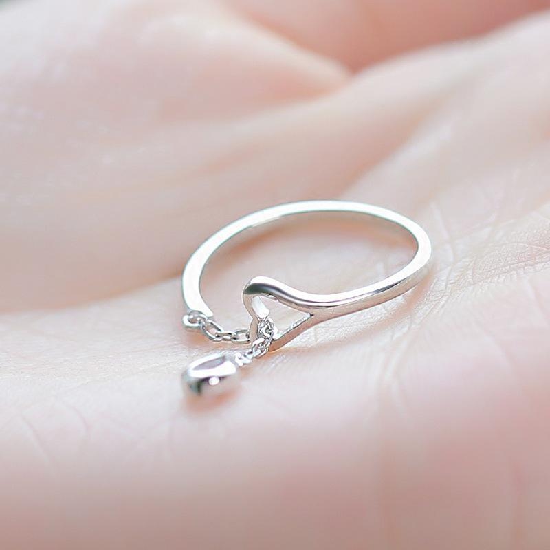 Korean Creative Heart-Shaped Copper Ring with Raindrop Diamond Design