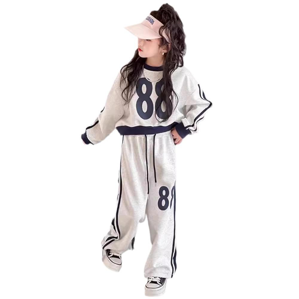 2024 Spring Fashion Girls' Loose Two-Piece Sportswear Set for Medium and Large Children.