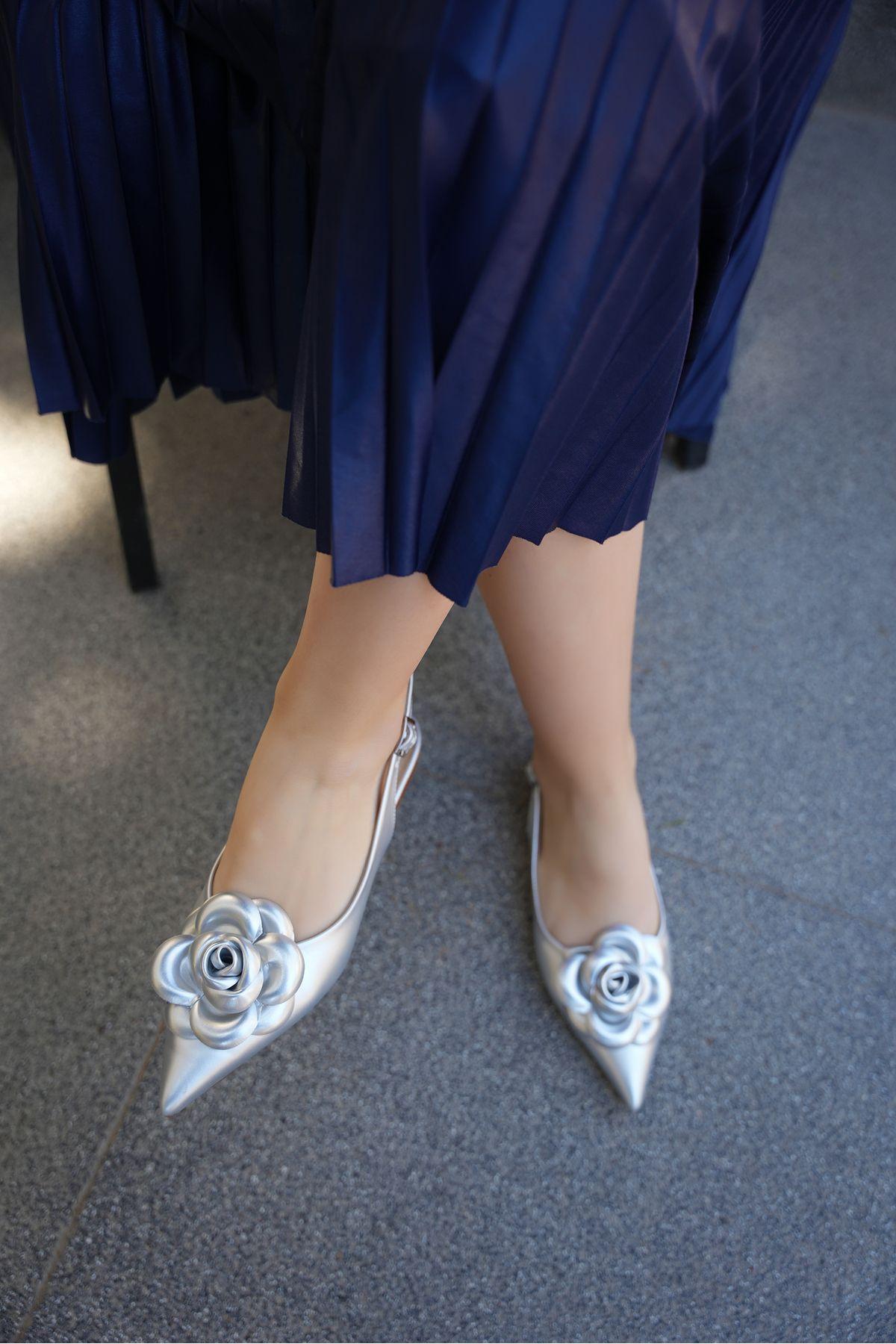 

Women s Fashion Flat Heeled Ballerina Shoes Roselin Silver Rose Motif Ballerina Shoes 36