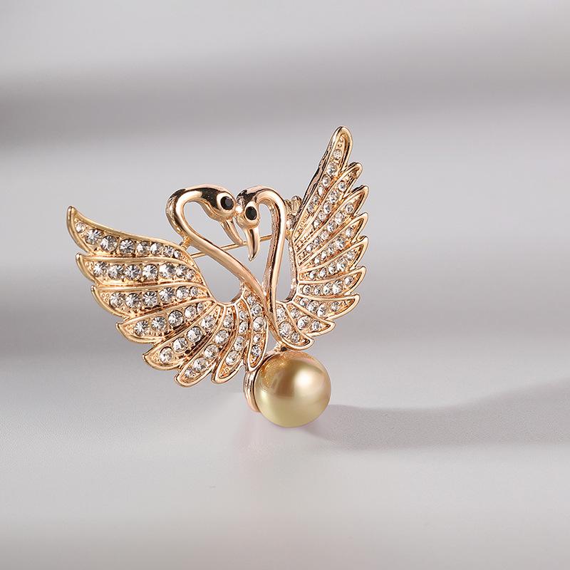 Rhinestone Swan Brooch with Natural Freshwater Pearl Corsage