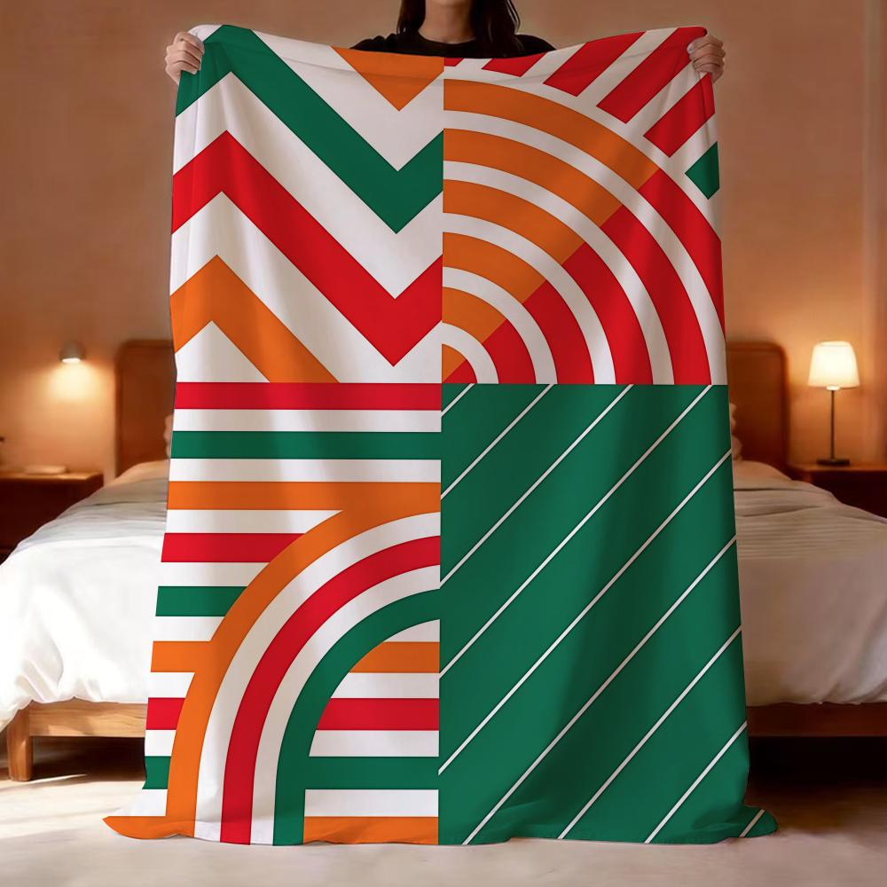 Hot Logo S-SEVEN ELEVEN Throw Lightweight 240g Flannel Blanket Soft Skin-friendly for Summer Cooling 75X95CM