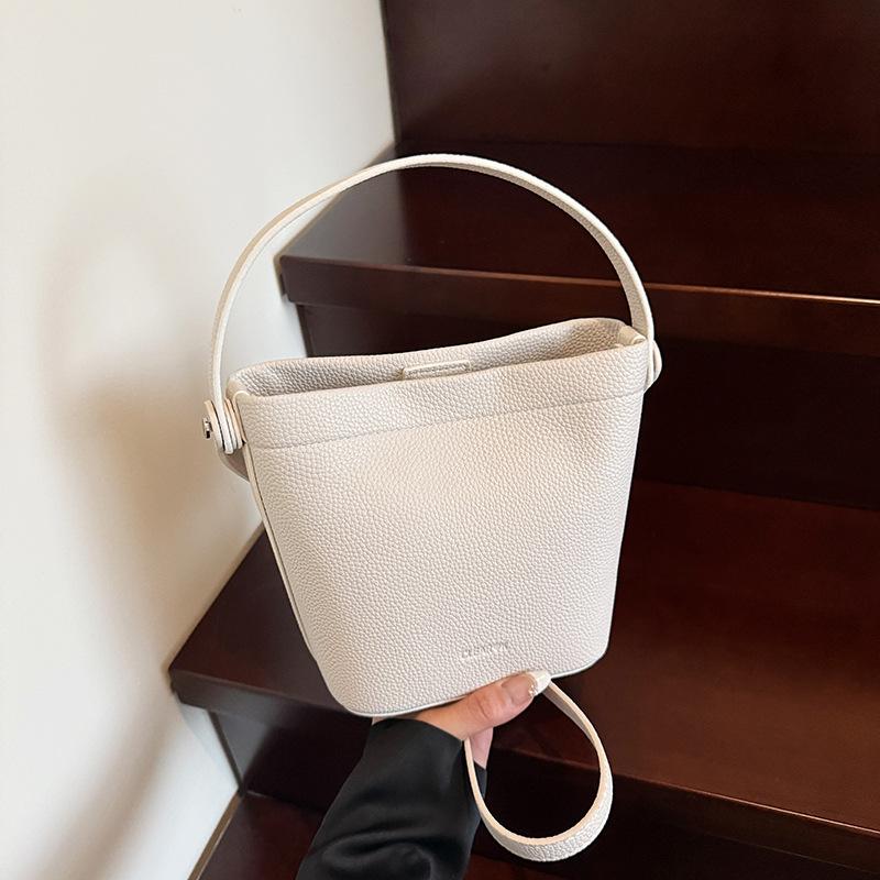 Bøtteveske 2025 sommer ny godterifarget veske allsidig avslappet messenger-veske moteriktig allsidig skulderveske