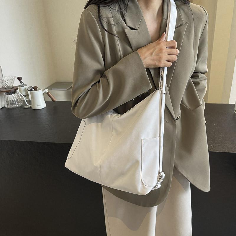 Einfarbige Tragetasche Damen-Schultertasche Große Kapazität Reise-Rucksack Umhängetasche