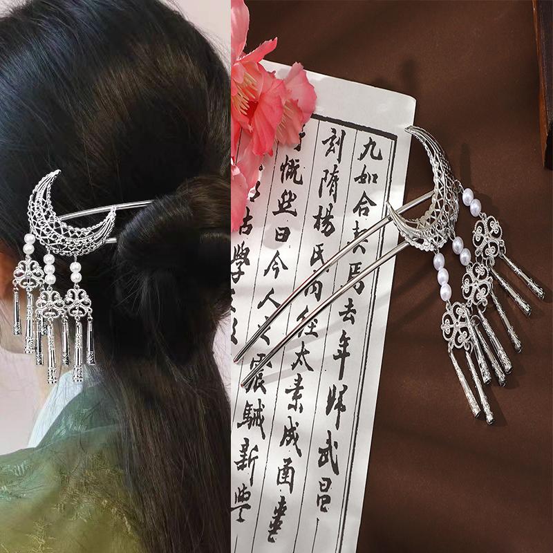 

Ethnic Tassels Belling Sound Moon Butterfly Pattern Hairpin For Women Hair Jewelry Minimalist Accessories as the picture