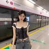 French Square Neck Plaid Lace Short-sleeved Women's Summer New Waist and Thin Design Temperament Spice Girl Top