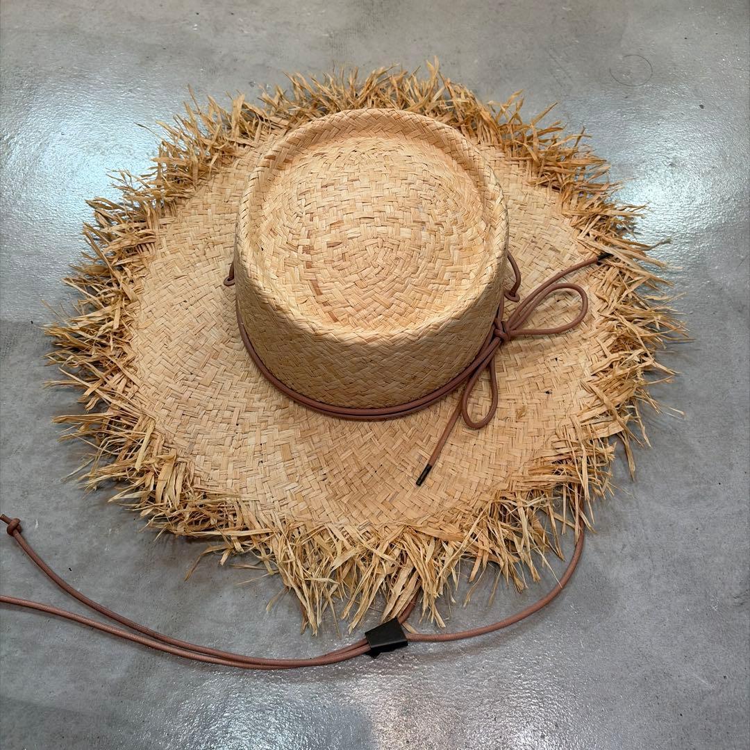Used ca4la straw hat
