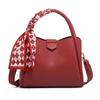 Handbag women's 2025 new summer niche bucket bag commuter versatile shoulder messenger bag popular women's bag