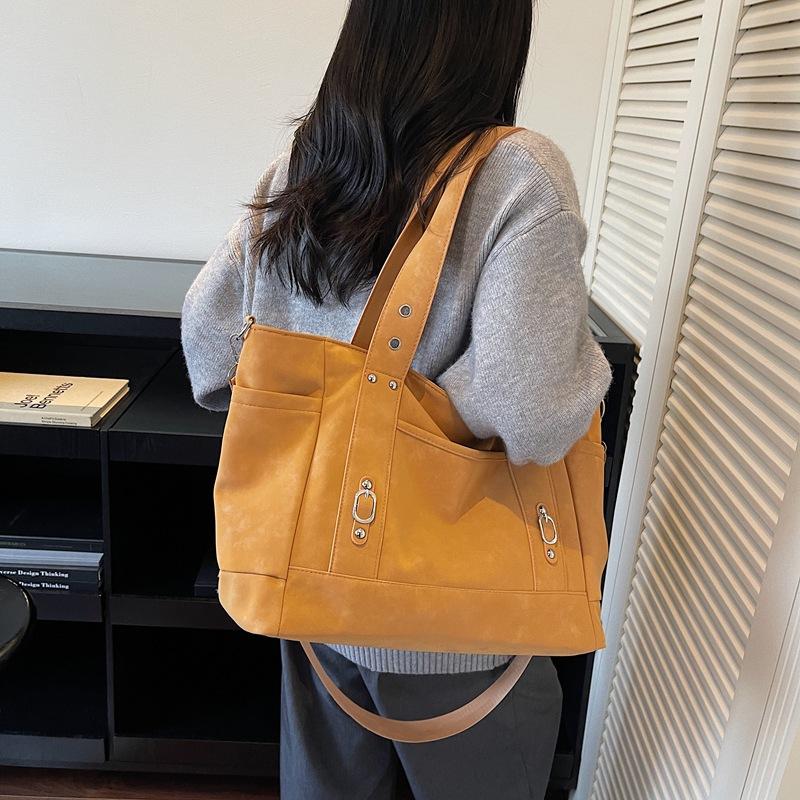 Premium textured bag women's large-capacity 2025 new autumn and winter versatile simple shoulder bag commuter tote bag