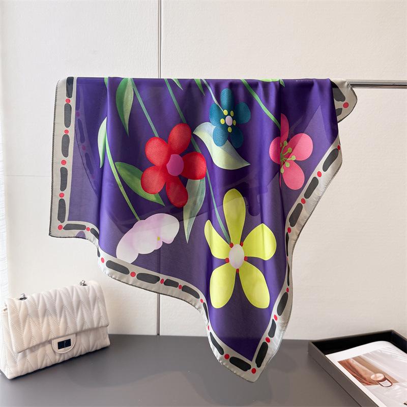 70cm Square Scarves Luxury Print Designer Silk Women Scarf Bandana Small Neckties Hairbands Foulard Shawl Wrap