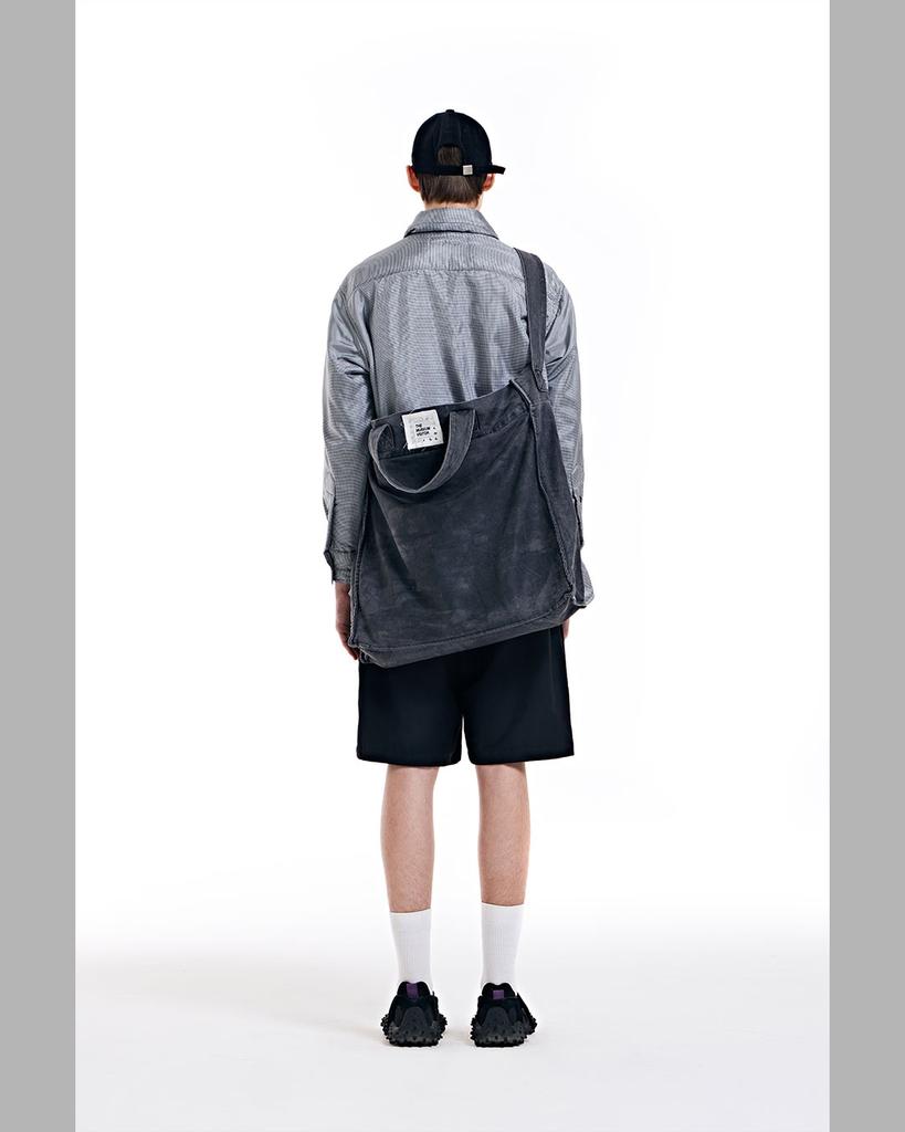 Themuseumvisitor Cubic Logo Stitched Tote Bag (Black)