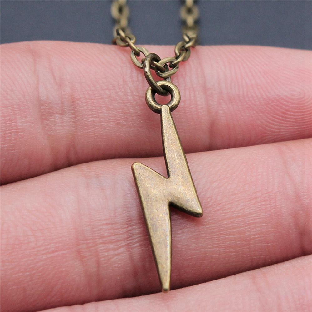 Halskette am Hals 43cm Kette Raumfahrt Reise Kinderschmuck Materialien QN066