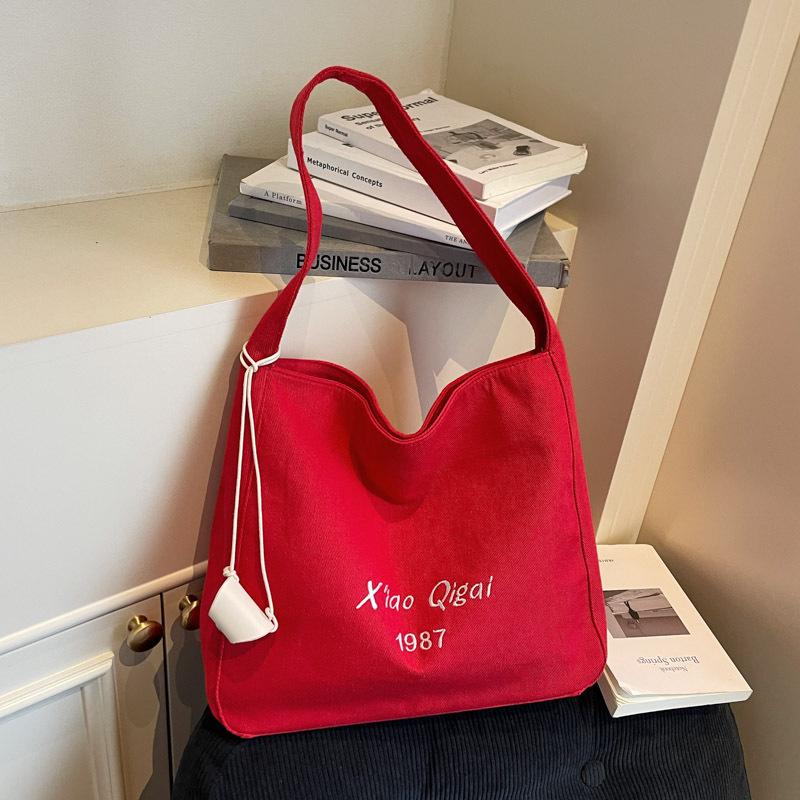 

Модный тренд 2025 года сумка большой вместимости осень-зима новая сумка через плечо повседневная индивидуальность женская трендовая сумка-тоут бордовый