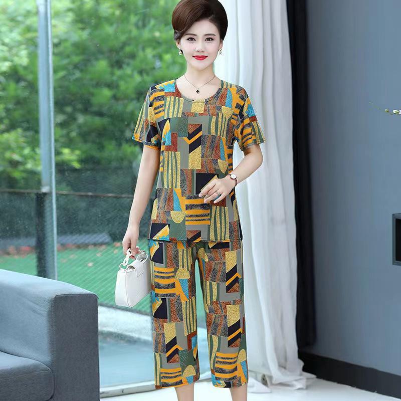 Autumn Ice Silk Two-Piece Set for Women: Loose, Elastic, Short Sleeve Homewear for Middle-Aged and Elderly