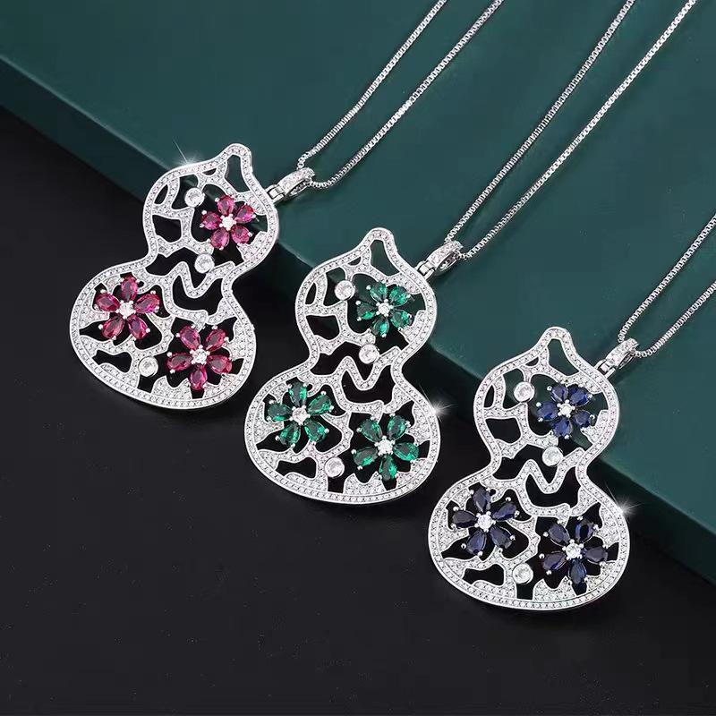 Wind Tiktok The Same Retro Colored Treasure Two-Color Stone Diamond Gourd Pendant Necklace Temperament