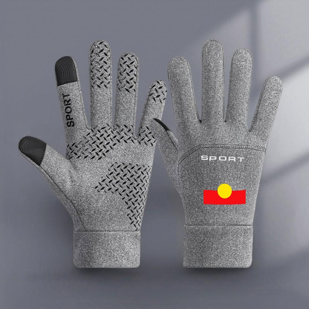 Winter gloves are warm and suitable for outdoor activities. The touch screen and anti-slip design are suitable for cycling and hiking.