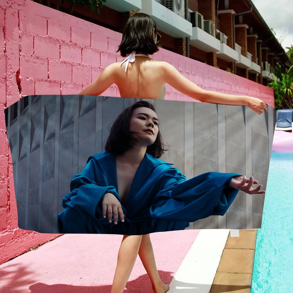Popular Singer M-Mitski Big Microfiber Beach Towels Quick Dry Towel Sand Beach Towels Pool Towel for Travel Swim Pool Yoga