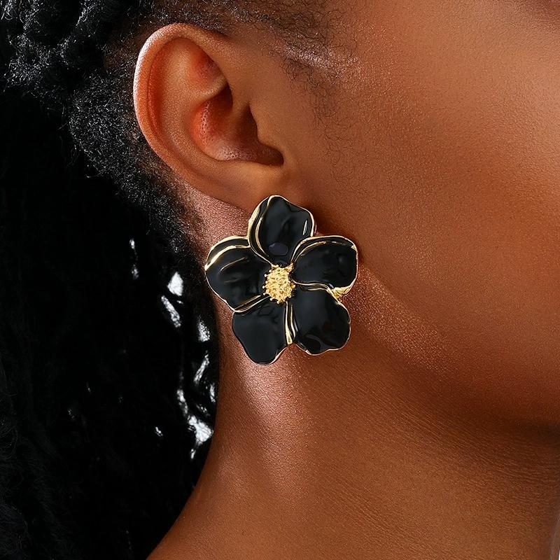 Exaggerate Heavy Metal Flower Earrings for Women Black Enamel Petal Statament Fashion Punk Jewelry Basic Design Daily Wear