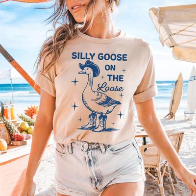 Silly Goose On Pine Goose with Heat Transfer Printing Stickers, T-shirt, Sportswear, Bag, Clothing Fabric Decoration